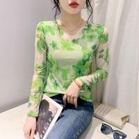 ราคา YIMEI เสื้อยืดแขนยาวชุบทองพิมพ์ลายหน้าจอฤดูร้อนแฟชั่น2024ยุโรปสำหรับผู้หญิงเสื้อคอวีทรงสลิมฟิตสำหรับเข้ารูปพอดีไซส์ใหญ่พิเศษ (21439946361)