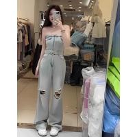 ราคา จั้มสูทยีนส์ขายาว เกาะอก ขากระบอก แต่งขาดขา มีเข็มขัด สไตล์เกาหลี (21055039355)