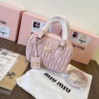 ราคา กระเป๋า MIU MIU ขนาด20 14 8Cm งานพร้อมกล่อง ถือได้ สะพายได้ มีสายยาวให้ งานน่ารักมากก (20076684059)