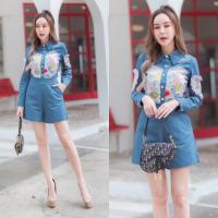 ราคา ป้าย queen เซท 2 ชิ้นเสื้อเชิ๊ตแขนยาวงานแต่งลายปักสวยๆ มาพร้อมกางเกงผ้ายีนส์สวยๆเนื้อดี (21477945216)