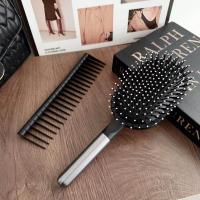 ราคา Dyson Designed Paddle Dyson เซตหวี Limited Edition สำหรับจัดแต่งทรงผม 2 ชิ้น (21479063497)
