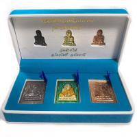 ราคา ชุดเหรียญ หลวงปู่ทวด วัดช้างให้ หมื่นยันต์ รุ่น รวยหายห่วง ปี 2558 พร้อมกล่องกรรมการ (3758218532)