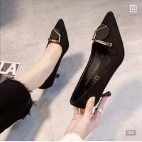 ราคา NEW รองเท้าส้นสูงกำมะหยี่ รองเท้าแฟชั่น รองเท้าส้นสูงกำมะหยี่ผู้หญิง สูง 3 นิ้ว มี 3 สี ดำ ครีม เทา พร้อมส่ง No F143 (18112716106)