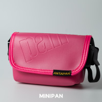ราคา รุ่น PINK mini ปั้มจมตัวอักษร กระเป๋าสะพายข้าง ANTAPAN Size 9 นิ้ว ตัวlockแม่เหล็ก หนัง PVC Waterproof พร้อมส่ง (21715747674)