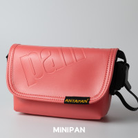 ราคา รุ่น PINK mini ปั้มจมตัวอักษร กระเป๋าสะพายข้าง ANTAPAN Size 9 นิ้ว ตัวlockแม่เหล็ก หนัง PVC Waterproof พร้อมส่ง (21715747673)