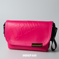 ราคา รุ่น PINK mini ปั้มจมตัวอักษร กระเป๋าสะพายข้าง ANTAPAN Size 9 นิ้ว ตัวlockแม่เหล็ก หนัง PVC Waterproof พร้อมส่ง (21715747671)