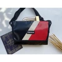 ราคา กระเป๋าผ้าใบสะพายข้างแบรนด์ FERTILE ผ้าใบกันน้ำ พร้อมส่ง (19856753215)