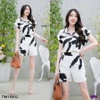 ราคา ส่งไว M14452 Set 2 ชิ้น เสื้อเชิ้ตคอปก กระดุมหน้า แขนเบิ้ล มากับกางเกงขาสั้น เอวยางยืดหลัง มีกระเป๋าข้าง งานผ้าไหมอิตาลี FF ลายขนนก สวยเก๋ มากๆ พร้อมส่ง (21408593162)