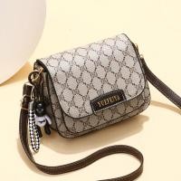 ราคา พร้อมส่ง กระเป๋าสะพายข้าง สวยหรู มีให้ 2 สาย แถมพวงกุญแจฟรี น่ารักมาก มีช่องใส่ของเยอะ แมทช์ง่าย ใส่มือถือได้ หนัง PU รุ่น 1254 (6334014506)