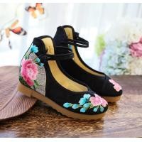 ราคา รองเท้าปักลายดอกโบตั๋นสไตล์ปักกิ่งแบบเก่าพัดพับสไตล์โบราณรองเท้าผ้าปักลายดอกแบบกระดุมจีนแนววินเทจรองเท้าชั้นเดียวส้นเตารีดส้นสูงสำหรับผู้หญิง (21301493802)