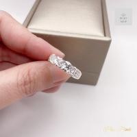 ราคา แหวนเพชรแถวสามเม็ดบ่าข้างเพชรเล็กเก้าเม็ด ขนาดฟรีไซต์ (21289554699)