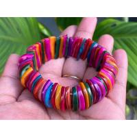 ราคา ข้อมือกำไล แฟชั่น เปลือกหอยมุกย้อมสีสัน หลากสี ร้อยยางยืด ฟรีไซด์ สวมใส่ง่าย ทำจากเปลือกหอยแท้ (3350044580)