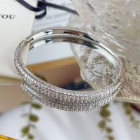 ราคา สร้อยข้อมือเพชรสวิสสำหรับผู้หญิงหรูหราแนวเรโทรสไตล์ฝรั่งเศสของ Yuki สร้อยข้อมืออัญมณีสไตล์เรียบง่าย (21030390926)