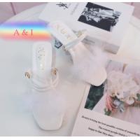 ราคา รองเท้าส้นแก้ว ขนนก ขนมิ้ง งานขายดีที่สุด (15733284882)