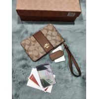 ราคา กระเป๋าคล้องมือผู้หญิง ขนาด 6 5 นิ้ว เป็นหนัง นิ่ม เบา มีหลายสีให้เลือกจ้า สินค้าถ่ายจากงานจริง DC SHOP (21562758654)