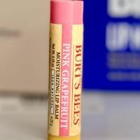 ราคา Burts Bees ขี้ผึงลิปบาล์ม 100 Natural Moisturizing Lip Balm Original Beeswax with Vitamin E Peppermint 4 25g (11224504501)