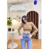 ราคา จัดมาแบบนิวส์ๆ heart and arrow งานเสื้อครอปทรงคอกลมแขนยาว งานผ้าไหมพรมทอ แต่งลายคาดสลับฉลุ งานตามเทรนด์กระแสแฟชั่น งานสาวๆตามหา สวยเก๋ มีสไตล์ เนื้อผ้านุ่ม ยืดตามตัว เป็นขนาดฟรีไซส์ (19660047427)