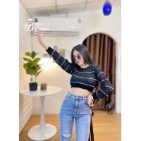 ราคา จัดมาแบบนิวส์ๆ heart and arrow งานเสื้อครอปทรงคอกลมแขนยาว งานผ้าไหมพรมทอ แต่งลายคาดสลับฉลุ งานตามเทรนด์กระแสแฟชั่น งานสาวๆตามหา สวยเก๋ มีสไตล์ เนื้อผ้านุ่ม ยืดตามตัว เป็นขนาดฟรีไซส์ (19660047425)