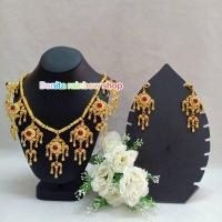 ราคา สร้อยคอพร้อมต่างหู เครื่องประดับชุดไทย ต่างหูแบบหนีบ งานประดับพลอยขาวแดง เจ้าสาว รุ่น F00855 (21188724786)