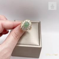 ราคา แหวนเขียวหยกล้อมเพชรทรงหน้ากว้างขนาดฟรีไซต์ (21657408717)