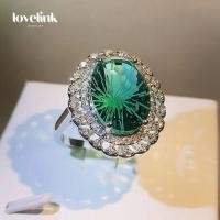 ราคา แหวนหมั้นมีวงรอบเพชรรูปไข่มรกตหรูหราพร้อมหินด้านข้างแหวนเจ้าสาวสัญญา (19237166756)