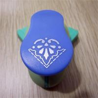 ราคา WENQI แฟนซี งานฝีมือการตัด เครื่องเจาะรู การตัดกระดาษ อัลบัมภาพ ดีไอวาย อุปกรณ์ลายนูน ตัดบัตรพิมพ์ลาย เจาะลายนูน มุมนูน (16773783498)