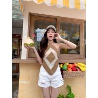 ราคา TTshop พร้อมส่ง เสื้อสายเดี่ยวผูกโบว์ที่คอ ผ้าไหมพรมทอลายดีไซน์ทรงเสื้อคล้ายๆผ้าเช็ดหน้าผูกหลัง (21600677503)