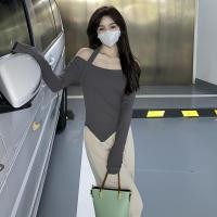 ราคา เสื้อยืดแขนยาวคอปาดไหล่เดียว INS เวอร์ชั่นเกาหลี สาวเซ็กซี่ร้อนเสื้อครอปไม่สม่ำเสมอ เสื้อทรงเข้ารูปแฟชั่นเรียบง่าย (21314981407)