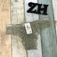 ราคา กางเกงชั้นในจีสตริงลูกไม้ด้านหลังผูกโบว์ ผ้านิ่มใส่สบาย ZH 1935 (21365120138)