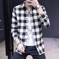 ราคา คุณภาพสูง เสื้อผ้าอินเทรนด์เกาหลีแขนยาวสำหรับผู้ชายสีดำและสีขาวสวมเสื้อเสื้อเชิ้ตลายตารางสำหรับเสื้อผ้าลำลอง (21306251880)