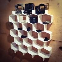 ราคา ชั้นโมเดล ชั้นโชว์โมเดล ชั้นโชว์ของ BEEONE 1ชุดมี 18 ช่อง ขนาดช่อง 8 5 X 5 5 X 6 5 CM BEEONE 18 ช่อง 34 5x35 5 ซม ชั้นวางของ ชั้นเก็บของ ชั้นวางของโชว์ earth 2563 (6197630028)