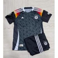 ราคา ชุดฟุตบอล ทีมชาติเยอรมัน รุ่นใหม่ล่าสุด 2023 24 เสื้อพร้อมกางเกง (21737777981)