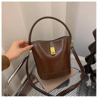 ราคา BG43 กระเป๋าถือ กระเป๋าสะพายข้างแฟชั่น ทรงถัง หนังพียู อะไหล่ทอง (21615949001)