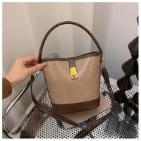 ราคา BG43 กระเป๋าถือ กระเป๋าสะพายข้างแฟชั่น ทรงถัง หนังพียู อะไหล่ทอง (21615949003)