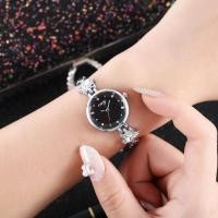 ราคา นาฬิกาผู้หญิงสไตล์ใหม่นาฬิกาควอตซ์เรียบง่ายสไตล์เกาหลีนาฬิกา Lucky สร้อยข้อมือดาวห้าแฉก (11560134052)