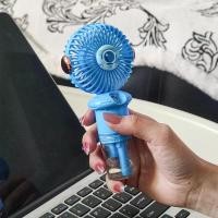 ราคา รุ่นใหม่สีสันสดใส mini usb Fan พัดลมไอเย็น พกพาสะดวก ตั้งโต๊ะ (21643029914)