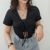 ราคา SODSAI พร้อมส่ง เสื้อครอป เอวลอย แขนสั้น คอวี สายฝอ ผูกโบว์ แหวกหน้า ผ้าร่อง ผ้ายืด สไตล์เกาหลี (21273407164)