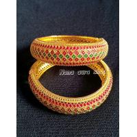 ราคา กำไลข้อมือลายไทยโบราณ ราคาต่อ 1 วง สีทองลงยา งานสวยอย่างดี เครื่องประดับชุดไทย กำไลข้อมือรุ่น 20229 (21439420202)