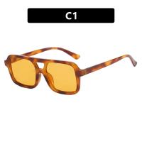 ราคา GENTLE MOSCOT Western Small Frame Aviator Sunglasses Fashion Retro Sunglasses For Women (21186872391)