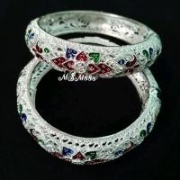 ราคา กำไลเงิน ลายไทยลงยา ลายไทยฉลุลงยาสวยงาม ราคาต่อ 1 วง (15881112710)