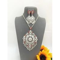 ราคา สร้อยประดับชุดไทย ต่างหูหนีบ จี้ฝั่งคริสตัลสีใส คริสตัสสวารอฟสกี้หลายสี แต่งระย้า สร้อยออกงาน สร้อยนางรำ สร้อยเจ้าสาว (21381950871)