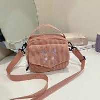 ราคา กระเป๋าสะพายข้าง V31 ไม่มีแถมตุ๊กตา ผ้าลูกฟูก ลายการ์ตูนน่ารัก สายปรับได้ พร้อมส่ง (21718150157)