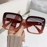 ราคา SUNYMALL แว่นตากันแดด ป้องกันรังสียูวี แว่นกันแดด แว่นตากันแดด ผู้หญิง แว่นตา แฟชั่น ผู้หญิง แว่นกันแดดแฟชั่น กรอบแว่นตา ผู้หญิง (21479080527)