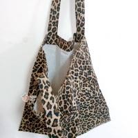 ราคา Gladly กระเป๋าผ้า Tote bag อย่างดี กระเป๋าผ้าลายวัว มีซับในหนา ลายวัว ลายเสือ ถุงผ้าน่ารัก กระเป๋าสะพายไหล่ ของขวัญ (20596764603)
