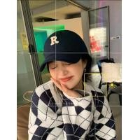 ราคา PING STUDIOS หมวก Cap หมวกแก๊ปสำหรับผู้ใหญ่ รอบหัว 56 60 cm หมวกเบสบอล หมวกแก๊ป ผ้าสีพื้น ปักฟอนต์อักษร P หมวกผู้ชาย หมวกผู้หญิง หมวกแฟชั่น (21443710263)
