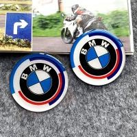 ราคา 2 ชิ้นโลโก้ BMW 50th ครบรอบ 3D สติกเกอร์อีพ็อกซี่ BMW อุปกรณ์ตกแต่งรถจักรยานยนต์หัวด้านข้างหางสติกเกอร์ตกแต่งรอบสติกเกอร์โลโก้รถ (19410101897)