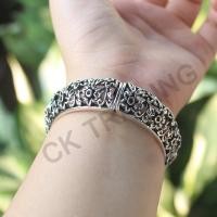 ราคา กำไลแฟชั่นกำไล กำไลข้อมือ กำไลปั้ม ลายชุบเงิน รมดำ ลงยา ประดับพลอย ขนาด 16 cm แนววินเทจ (19335973674)