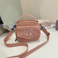ราคา กระเป๋าสะพายข้าง V31 ไม่มีแถมตุ๊กตา ผ้าลูกฟูก ลายการ์ตูนน่ารัก สายปรับได้ พร้อมส่ง (21718198252)