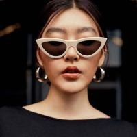 ราคา แว่นกันแดด แว่นแฟชั่น ทรงแคทอายมีดั้ง งานเกรดAAA ดูแพงมาก พร้อมส่ง เก็บเงินปลายทาง (5472478904)