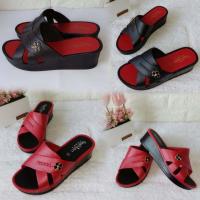 ราคา ? ? ? ? ? ? ? ? ? ? ? ? รองเท้าแตะส้นตึกสีพื้น มี 2 สี ส้นหนา 2 นิ้ว สายคาดประดับดอกไม้ (3646002187)